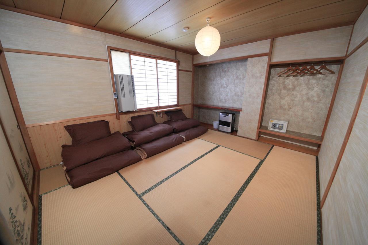 The Takayama Station Hostel Eksteriør bilde